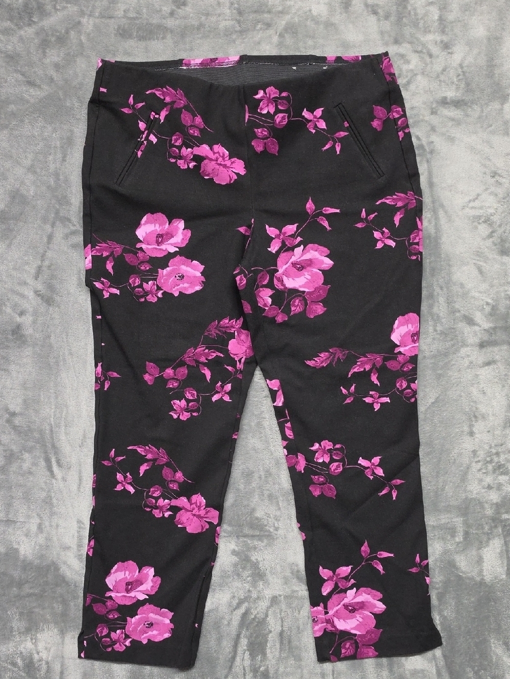Chico's Black Leggings with Pink Rose Floral Print sz 2.5 (14)